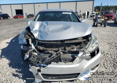 2017 Nissan Altima 2.5 z USA, uszkodzony, nr VIN 1N4AL3APXHN325977